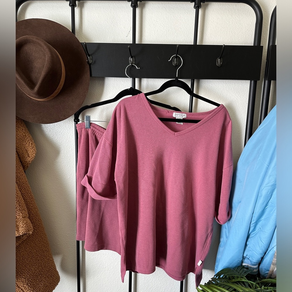 Vintage express pink oversized T-shirt shorts matching set lounge set retro